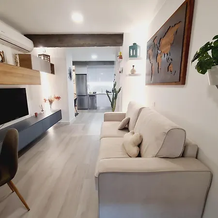 Apto Moderno Y Acogedor Con Terraza Y Vistas