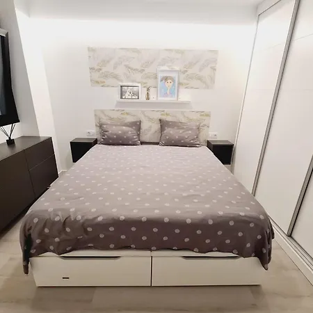 Apto Moderno Y Acogedor Con Terraza Y Vistas *