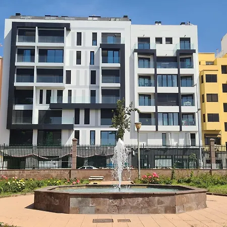 Apto Moderno Y Acogedor Con Terraza Y Vistas