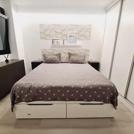 Apto Moderno Y Acogedor Con Terraza Y Vistas *